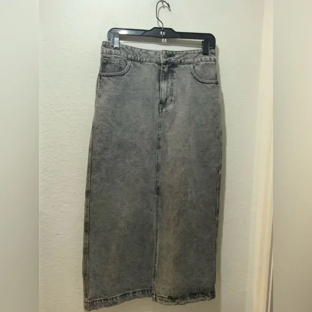 Velvet Heart Women’s Paulina Denim Midi Skirt Light 
 Wash Size small